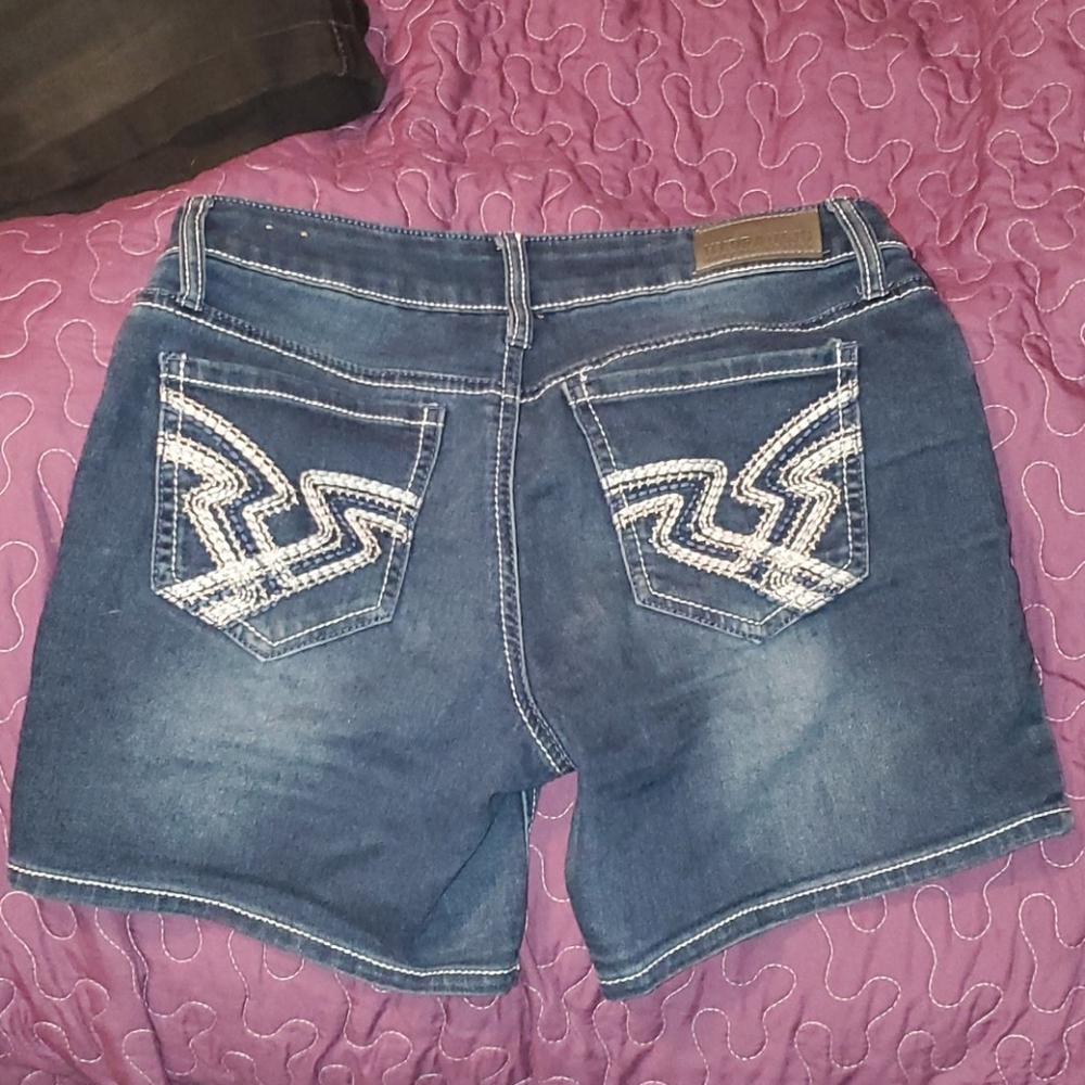 Mid length shorts